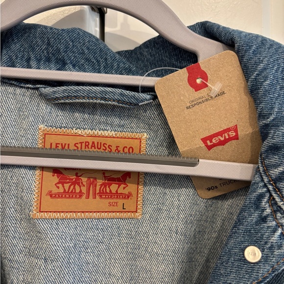 Levi's Switch Stitch Trucker Classic Denim Jacket. Size L - Picture 6 of 9